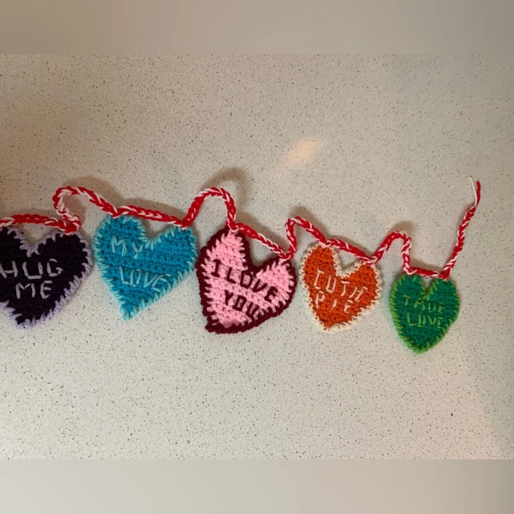 Valentines Hearts Conversation Garland New Handmade Crochet